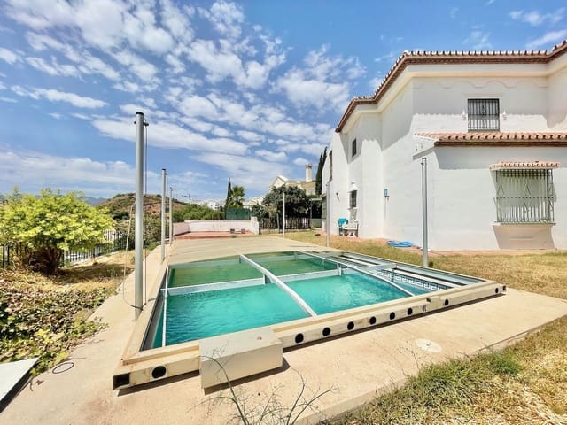 Chalet de 5 habitaciones en La Cala de Mijas, Mijas en venta con piscina garaje - 1.230.000 € (Ref: 10021764)
