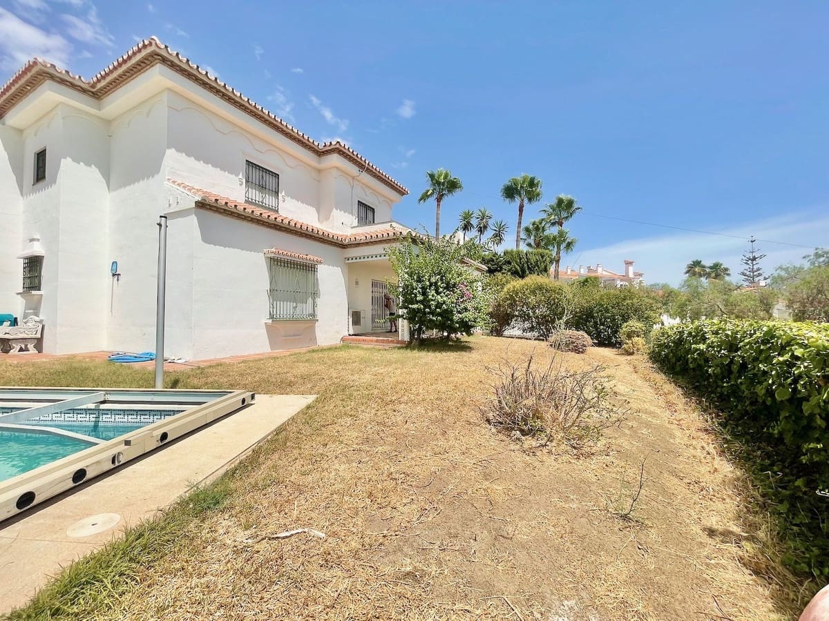 5 chambre Villa/Maison à vendre à La Cala de Mijas avec piscine garage - 1 230 000 € (Ref: 10021764)