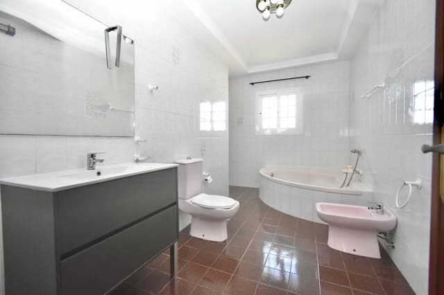 Chalet de 5 habitaciones en La Cala de Mijas, Mijas en venta con piscina garaje - 1.230.000 € (Ref: 10021764)