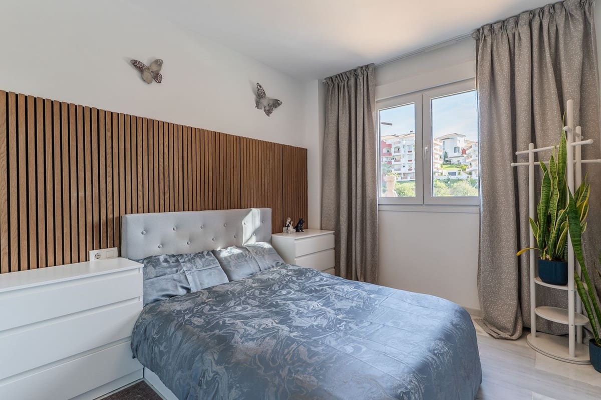 2 chambre Appartement à vendre à Riviera del Sol avec piscine garage - 320 000 € (Ref: 10021765)