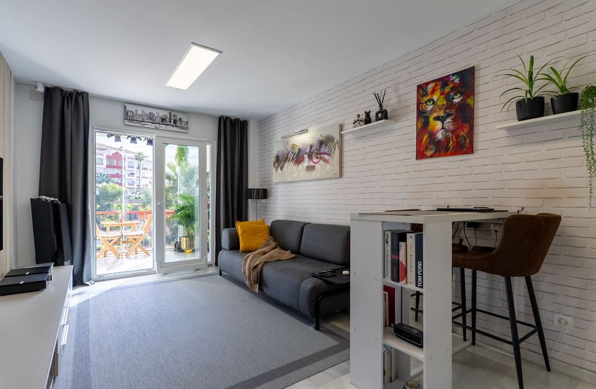 2 chambre Appartement à vendre à Riviera del Sol avec piscine garage - 320 000 € (Ref: 10021765)