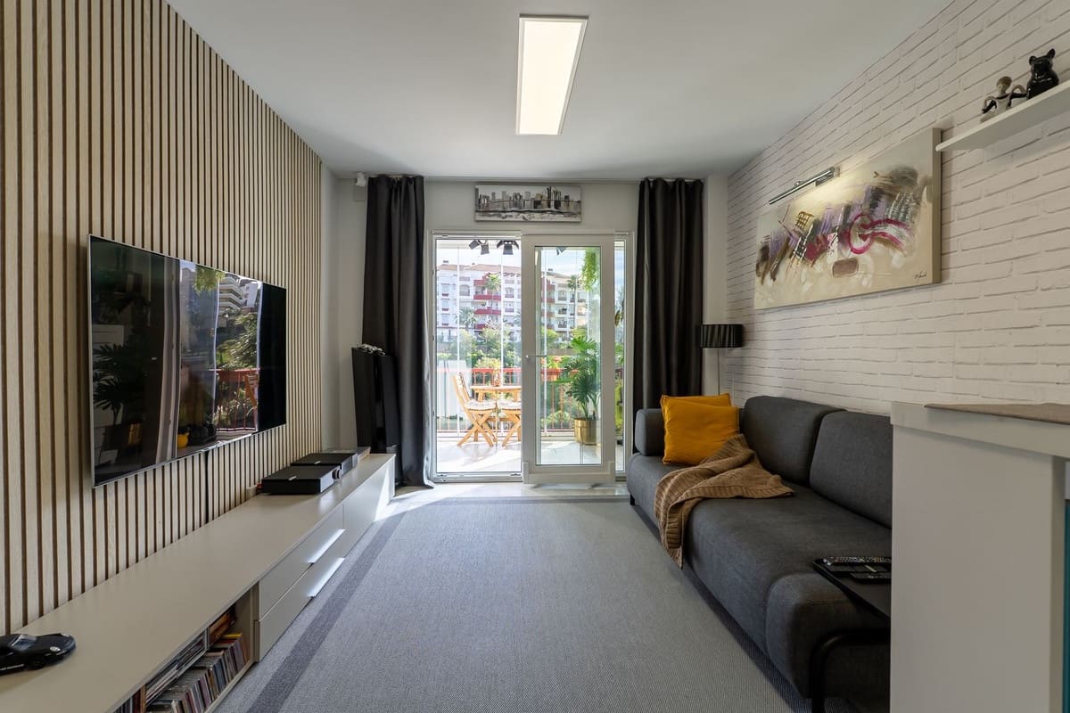 2 chambre Appartement à vendre à Riviera del Sol avec piscine garage - 320 000 € (Ref: 10021765)