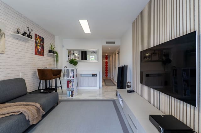 2 chambre Appartement à vendre à Riviera del Sol, Mijas avec piscine garage - 320 000 € (Ref: 10021765)
