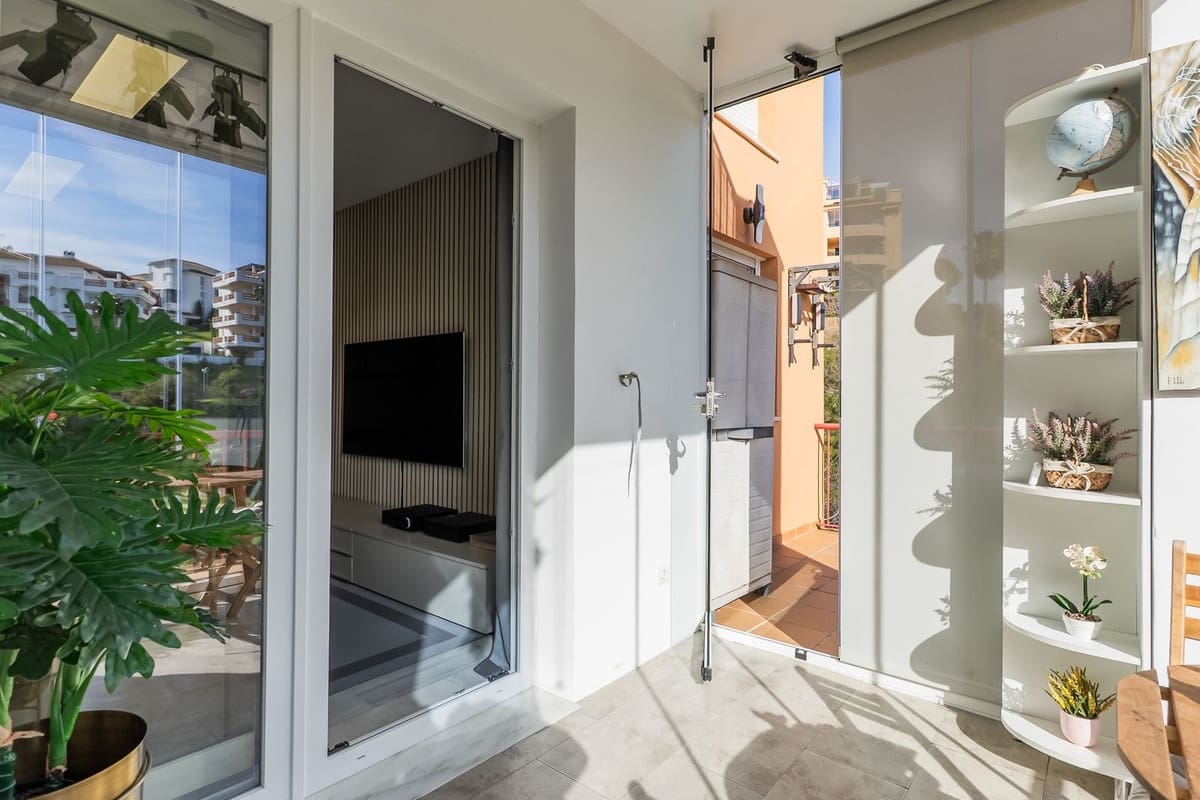 2 chambre Appartement à vendre à Riviera del Sol avec piscine garage - 320 000 € (Ref: 10021765)
