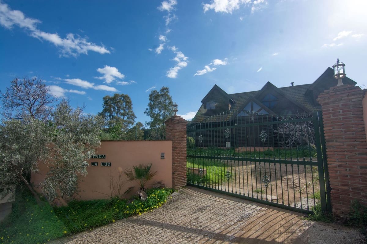 3 bedroom Finca/Country House for sale in La Cala Golf - € 795,000 (Ref: 10021766)