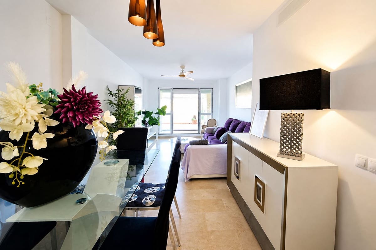 2 chambre Appartement à vendre à La Duquesa / Puerto de la Duquesa avec piscine - 325 000 € (Ref: 10024708)