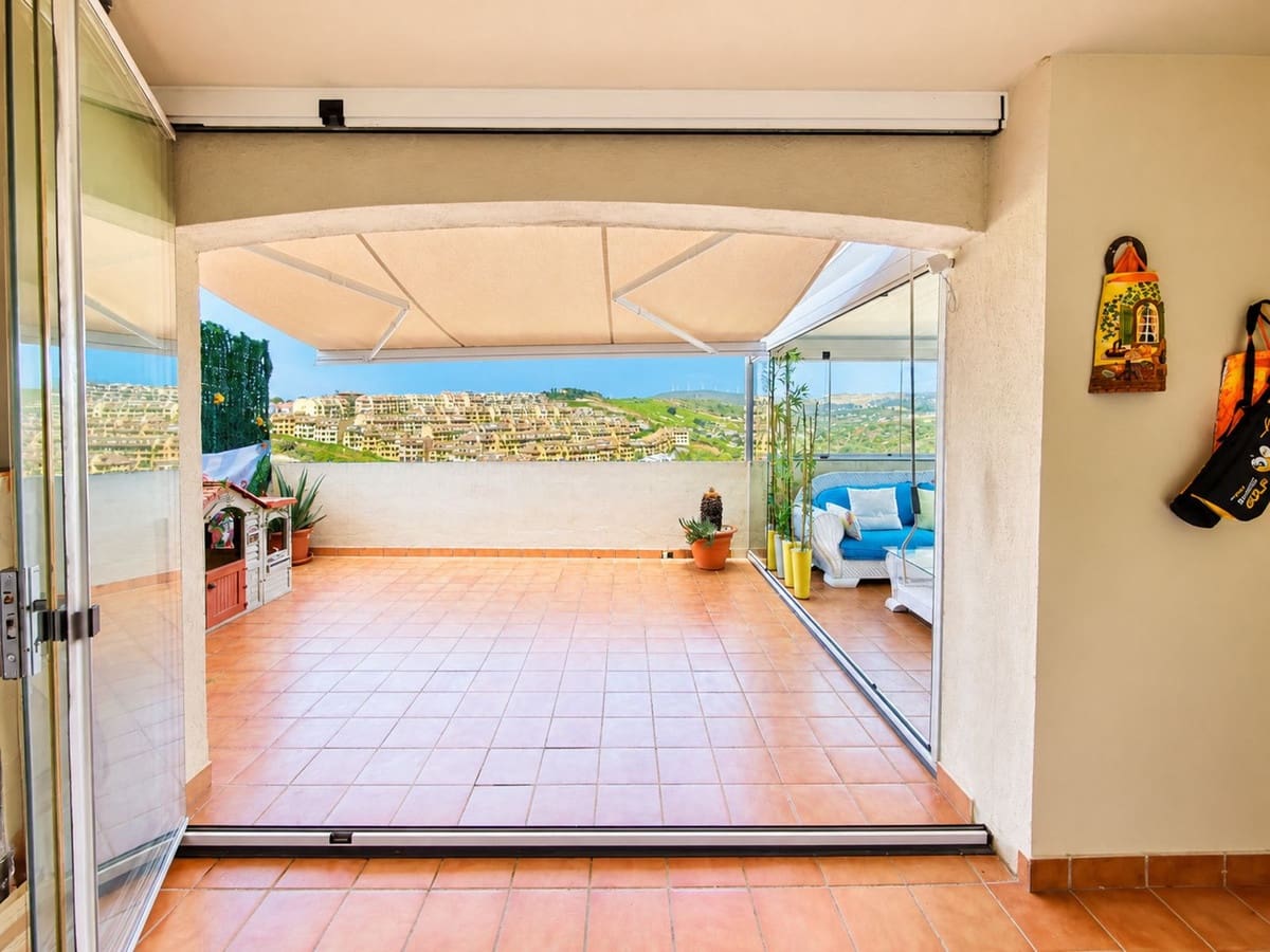 2 chambre Appartement à vendre à La Duquesa / Puerto de la Duquesa avec piscine - 325 000 € (Ref: 10024708)