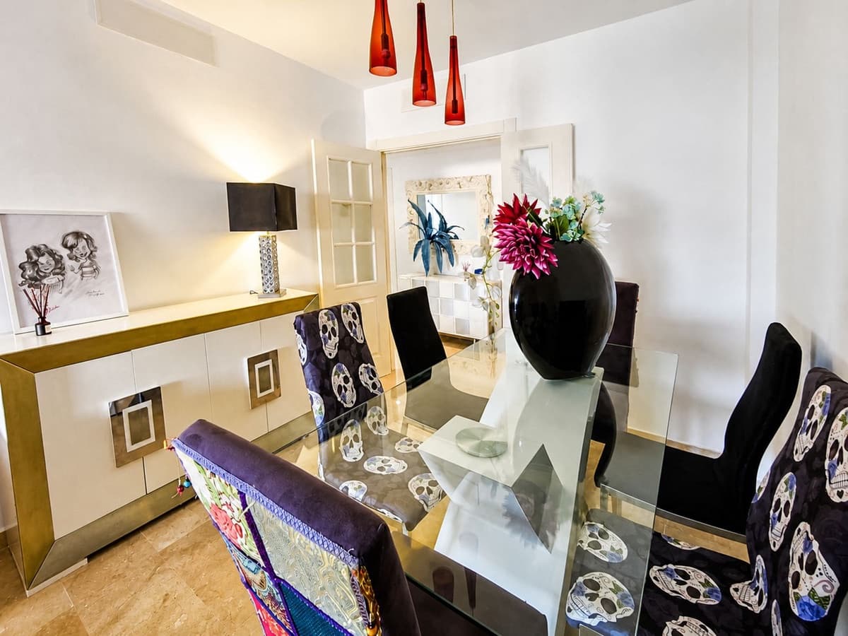 2 chambre Appartement à vendre à La Duquesa / Puerto de la Duquesa avec piscine - 325 000 € (Ref: 10024708)