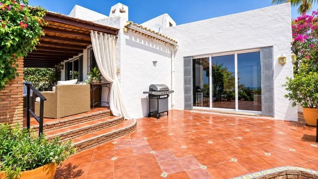 3 quarto Moradia para venda em Bahia de Casares, Casares com piscina - 680 000 € (Ref: 10024716)