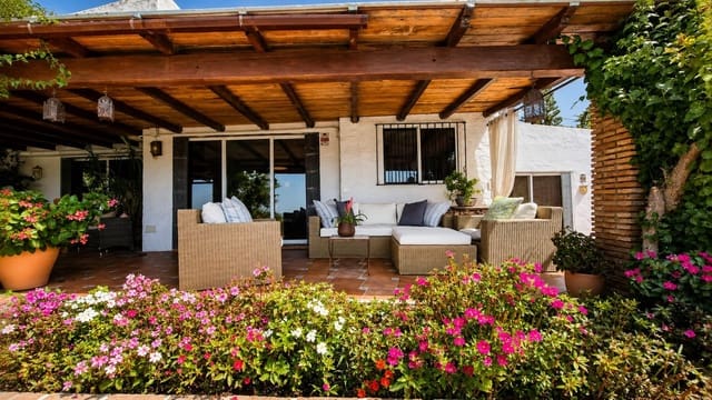 3 quarto Moradia para venda em Bahia de Casares, Casares com piscina - 680 000 € (Ref: 10024716)