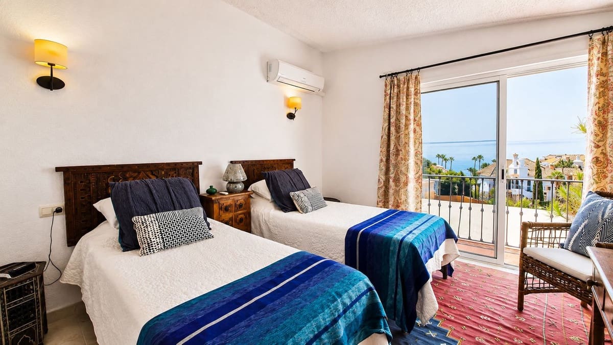 3 quarto Moradia para venda em Bahia de Casares com piscina - 680 000 € (Ref: 10024716)