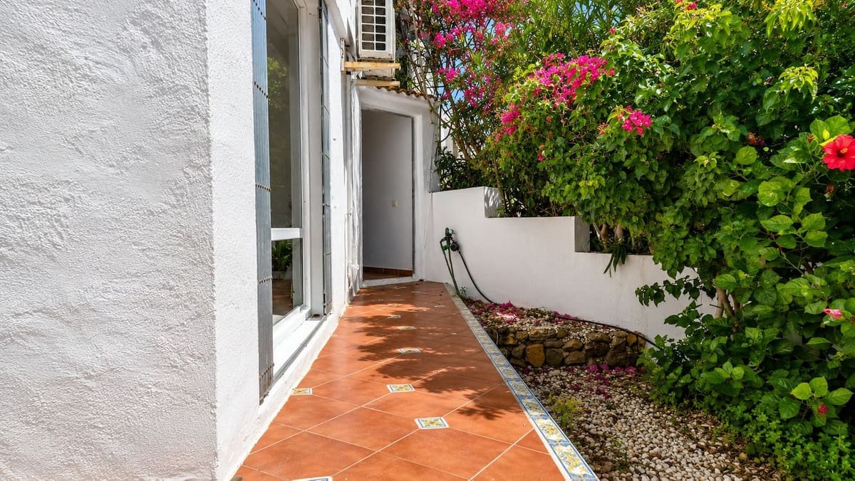 3 quarto Moradia para venda em Bahia de Casares com piscina - 680 000 € (Ref: 10024716)