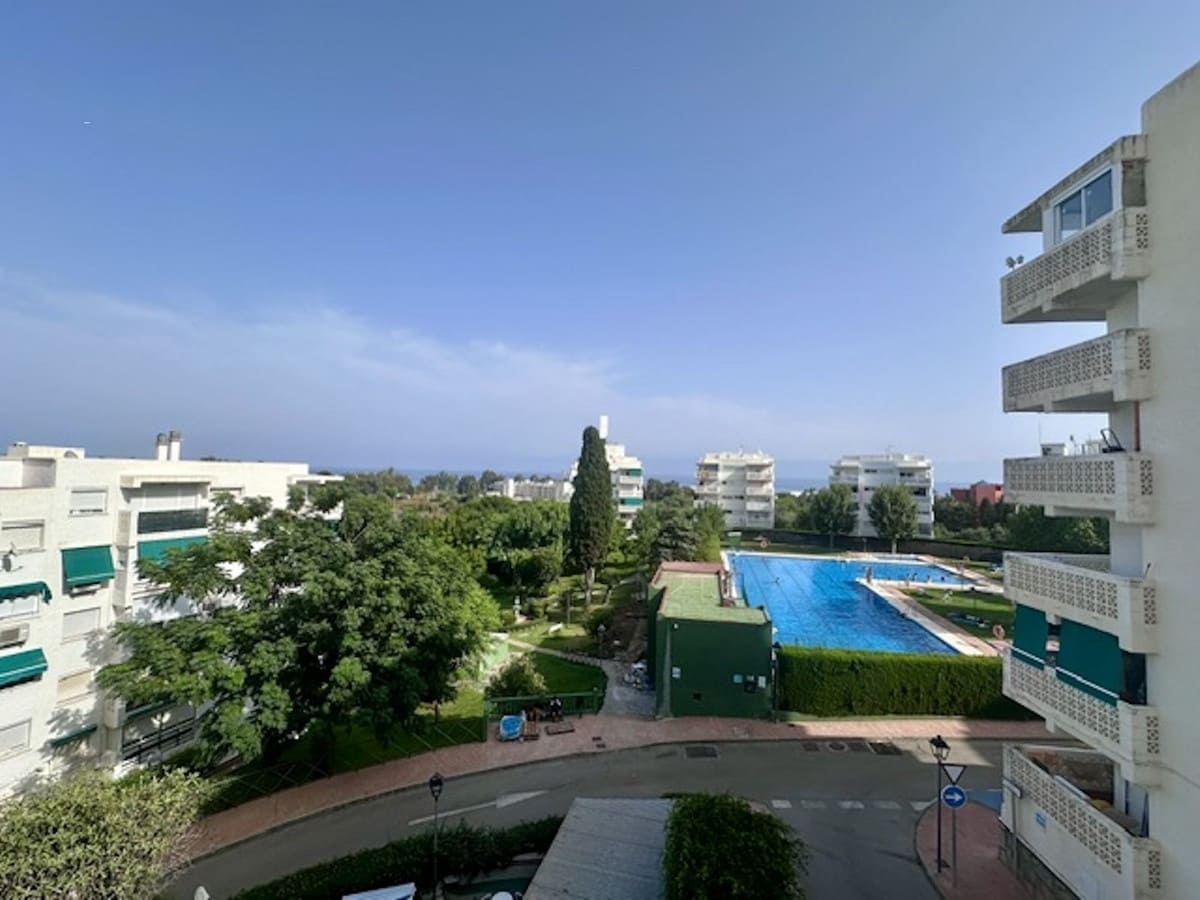 3 sovrum Lägenhet till salu i Estepona med pool - 314 000 € (Ref: 10024718)