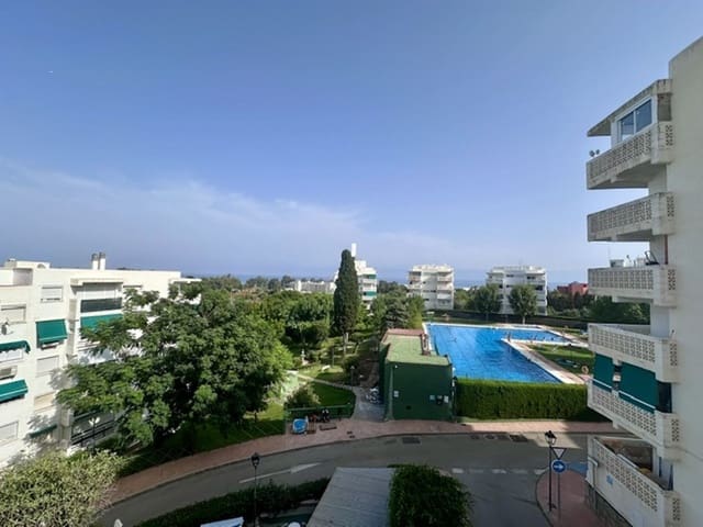 3 sovrum Lägenhet till salu i Estepona med pool - 314 000 € (Ref: 10024718)