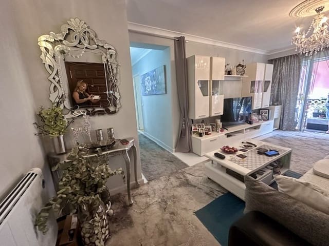 3 sovrum Lägenhet till salu i Estepona med pool - 314 000 € (Ref: 10024718)
