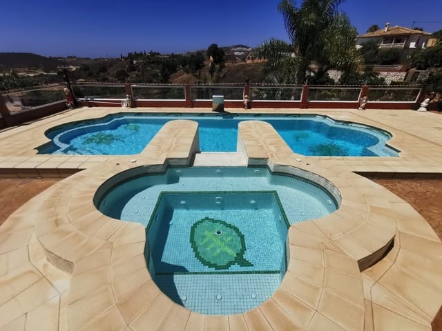 6 chambre Villa/Maison à vendre à La Cala de Mijas, Mijas - 2 500 000 € (Ref: 10033105)