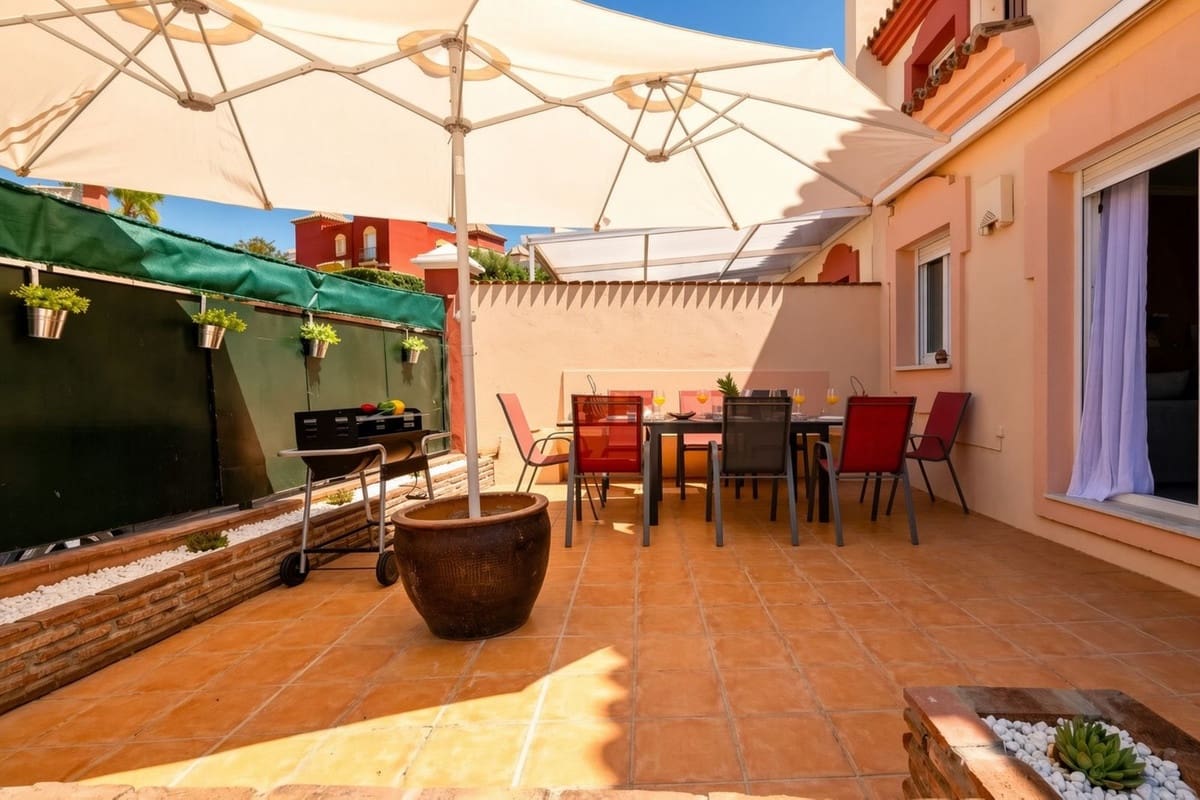 4 camera da letto Villetta Bifamiliare in vendita in Marbella con piscina - 745.000 € (Rif: 10034663)