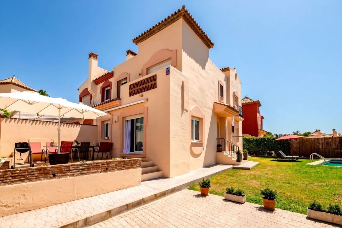 4 camera da letto Villetta Bifamiliare in vendita in Marbella con piscina - 745.000 € (Rif: 10034663)