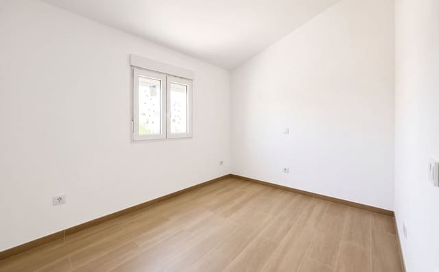2 sypialnia Dom na sprzedaż w Atalaya-Isdabe, Estepona z basenem - 389 000 € (Ref: 10034664)