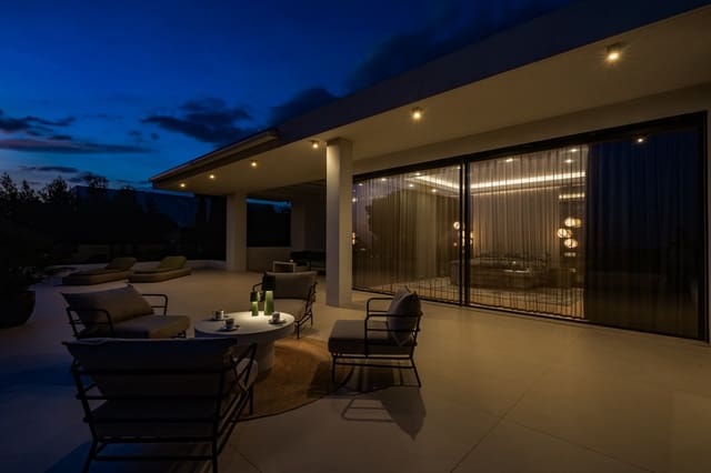5 soveværelse Villa til salg i Golden Mile, Marbella - € 7.995.000 (Ref: 10034665)