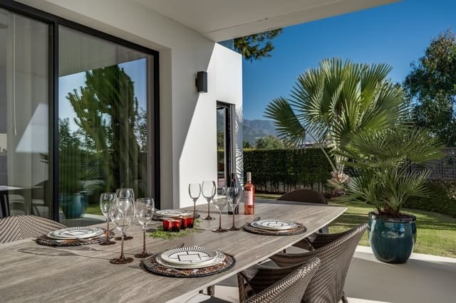 5 soveværelse Villa til salg i Golden Mile, Marbella - € 7.995.000 (Ref: 10034665)