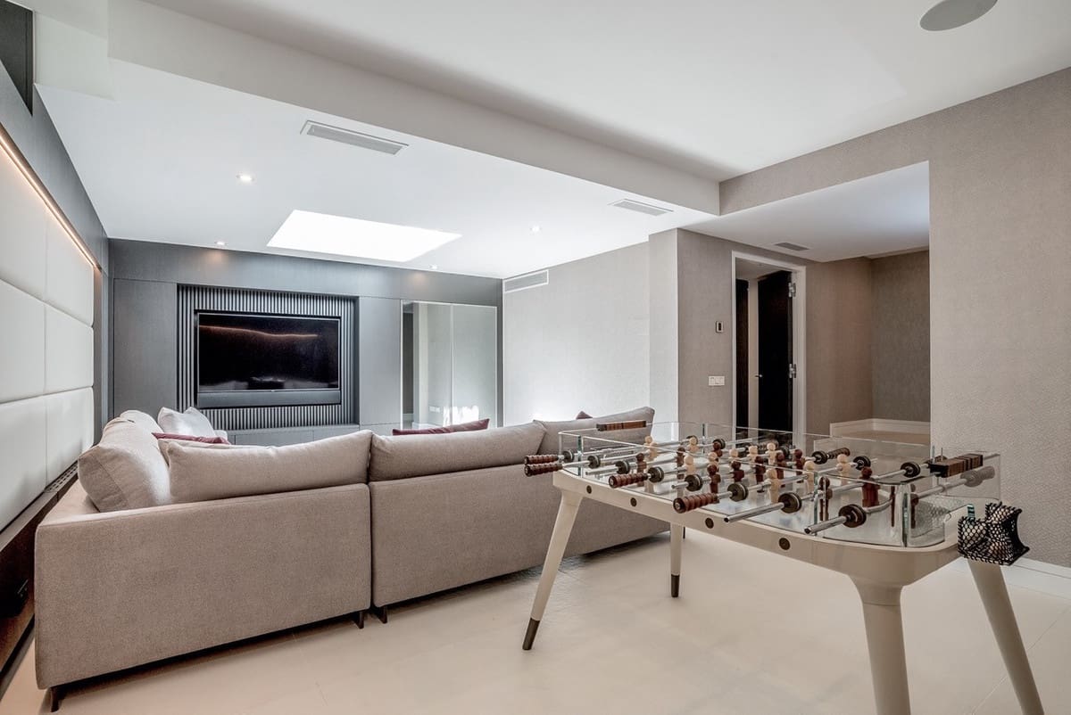 5 soveværelse Villa til salg i Golden Mile - € 7.995.000 (Ref: 10034665)