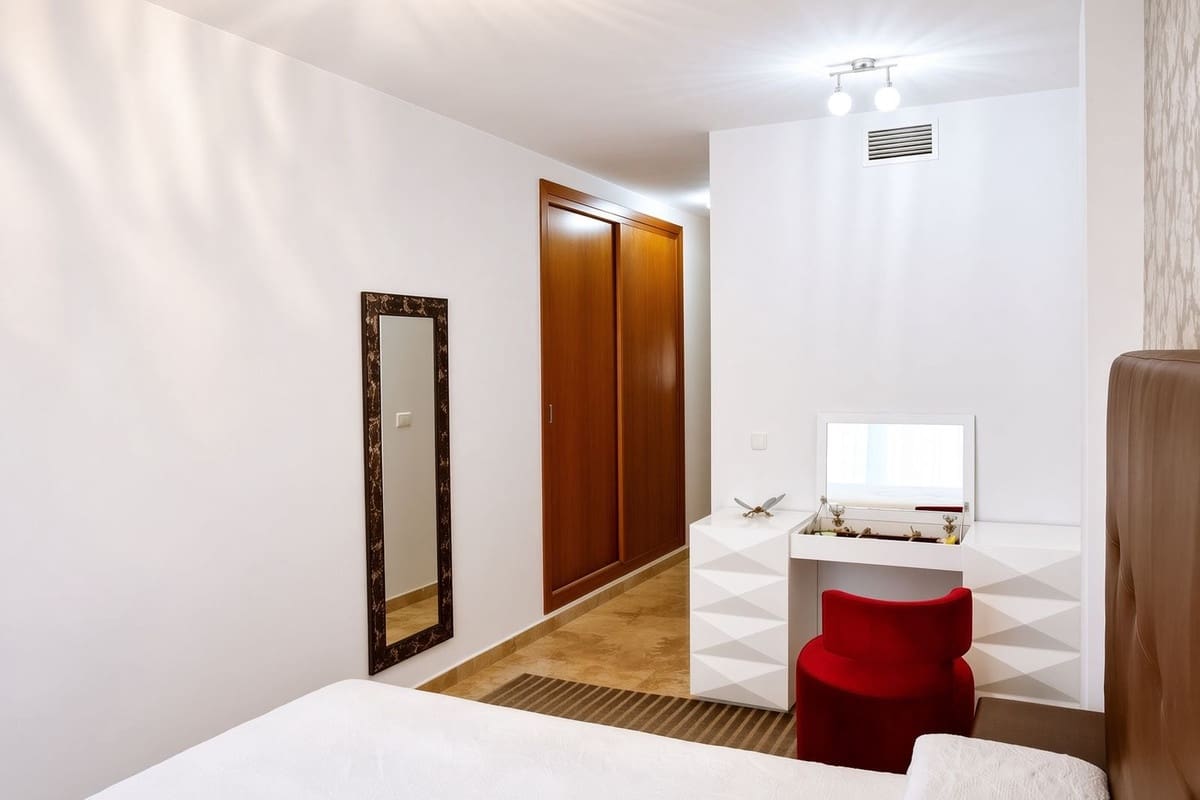 2 Zimmer Apartment zu verkaufen in Bahia de Casares mit Pool Garage - 557.000 € (Ref: 10034668)