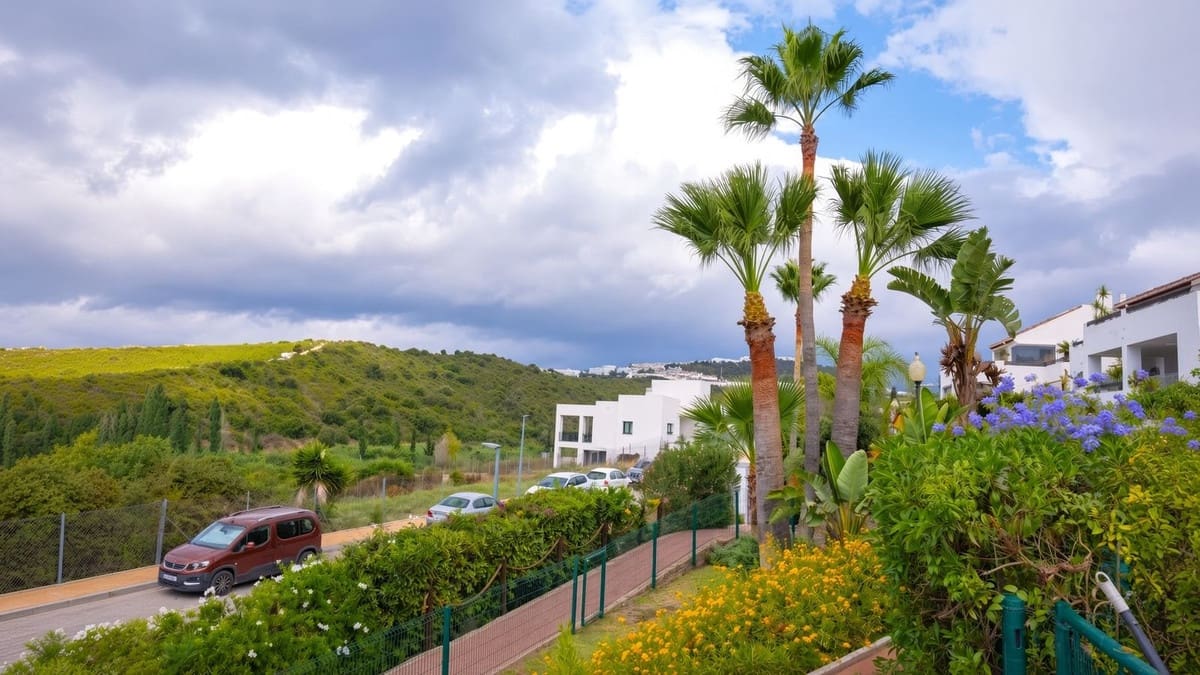 2 Zimmer Apartment zu verkaufen in Bahia de Casares mit Pool Garage - 557.000 € (Ref: 10034668)