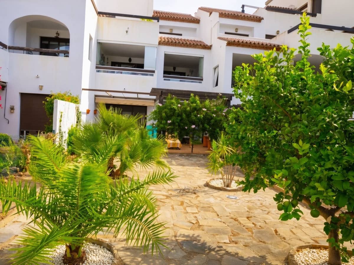 2 Zimmer Apartment zu verkaufen in Bahia de Casares mit Pool Garage - 557.000 € (Ref: 10034668)