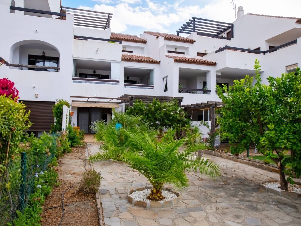 2 Zimmer Apartment zu verkaufen in Bahia de Casares mit Pool Garage - 557.000 € (Ref: 10034668)