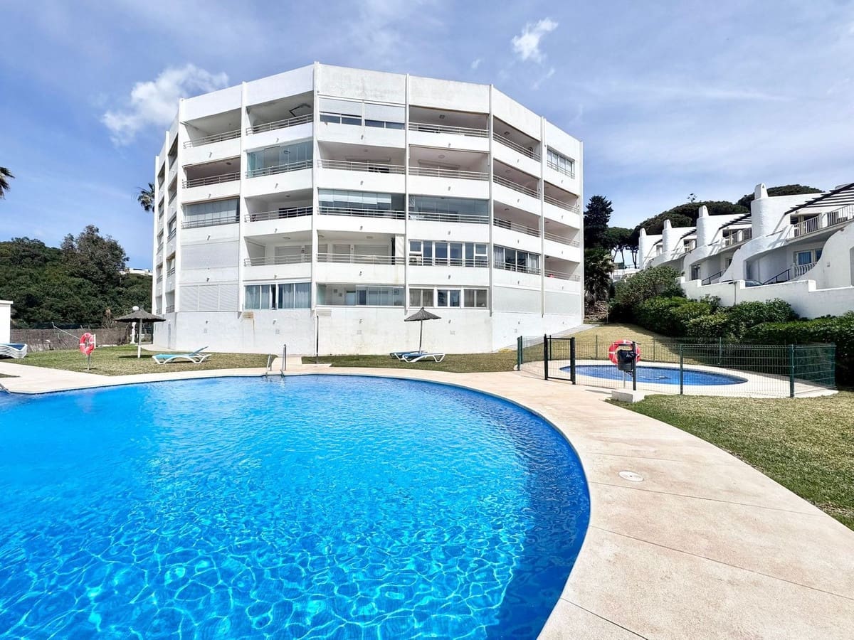 Estúdio para venda em Calahonda com piscina - 339 000 € (Ref: 10034670)