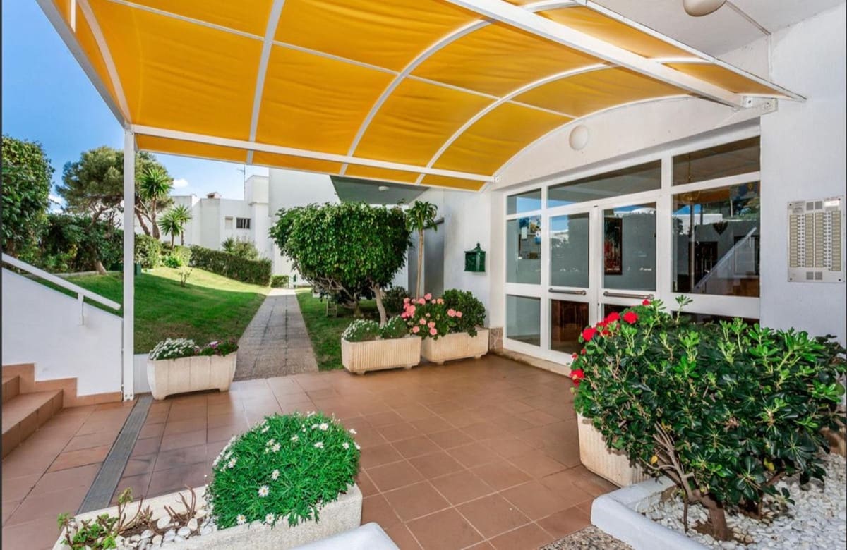 Estúdio para venda em Calahonda com piscina - 339 000 € (Ref: 10034670)