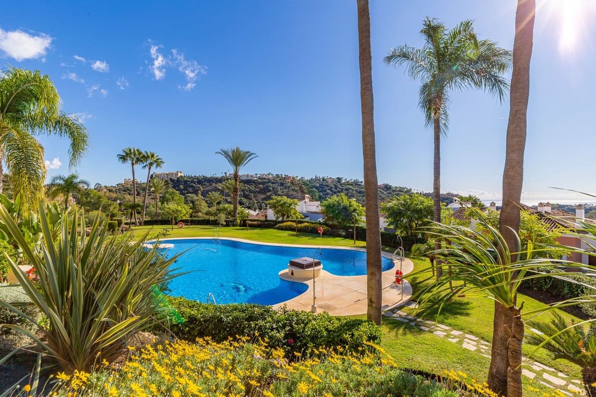 3 bedroom Apartment for sale in Los Arqueros with pool - € 550,000 (Ref: 10034677)