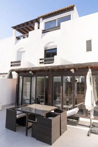 4 bedroom Townhouse for sale in San Pedro de Alcantara, Marbella with pool - € 950,000 (Ref: 10035817)