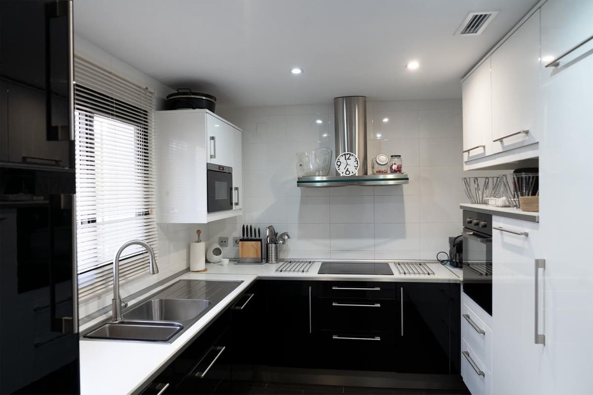 4 Zimmer Haus zu verkaufen in San Pedro de Alcantara mit Pool - 950.000 € (Ref: 10035817)