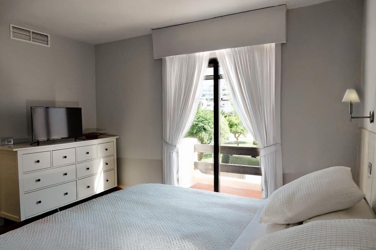 4 Zimmer Haus zu verkaufen in San Pedro de Alcantara mit Pool - 950.000 € (Ref: 10035817)