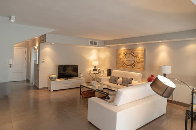 4 quarto Casa em Banda para venda em San Pedro de Alcantara, Marbella com piscina - 950 000 € (Ref: 10035817)