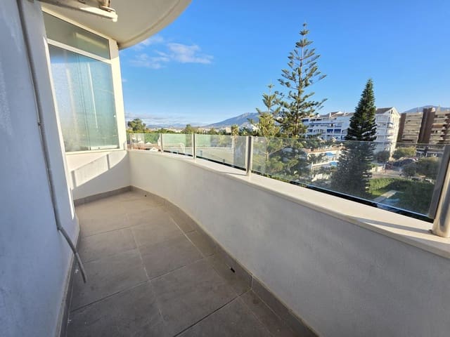 2 bedroom Apartment for sale in Castillo Sohail, Fuengirola with pool - € 359,000 (Ref: 10035819)