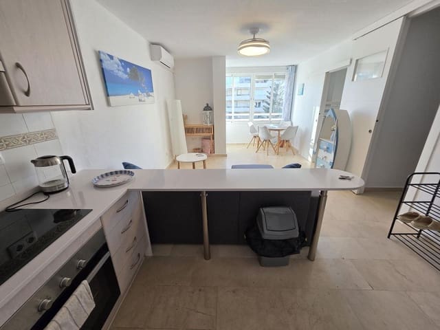 2 bedroom Apartment for sale in Castillo Sohail, Fuengirola with pool - € 359,000 (Ref: 10035819)