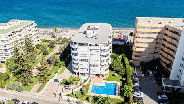 2 bedroom Apartment for sale in Castillo Sohail, Fuengirola with pool - € 359,000 (Ref: 10035819)