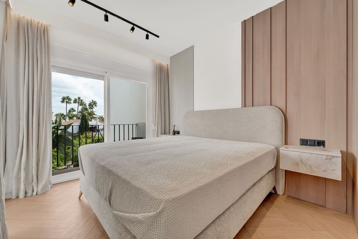 2 slaapkamer Appartement te koop in Costalita met zwembad - € 715.000 (Ref: 10035822)