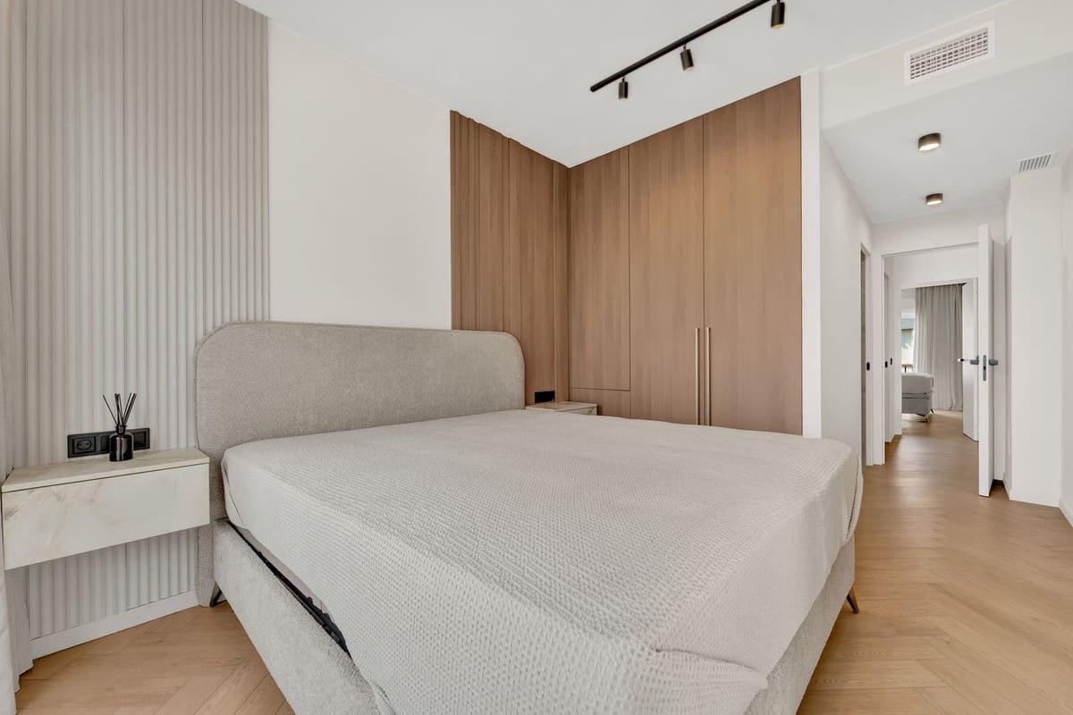 2 slaapkamer Appartement te koop in Costalita met zwembad - € 715.000 (Ref: 10035822)