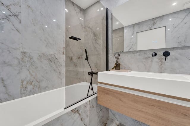 2 slaapkamer Appartement te koop in Costalita, Estepona met zwembad - € 715.000 (Ref: 10035822)