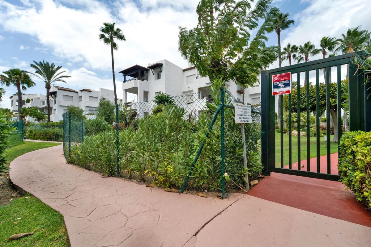 2 slaapkamer Appartement te koop in Costalita met zwembad - € 715.000 (Ref: 10035822)