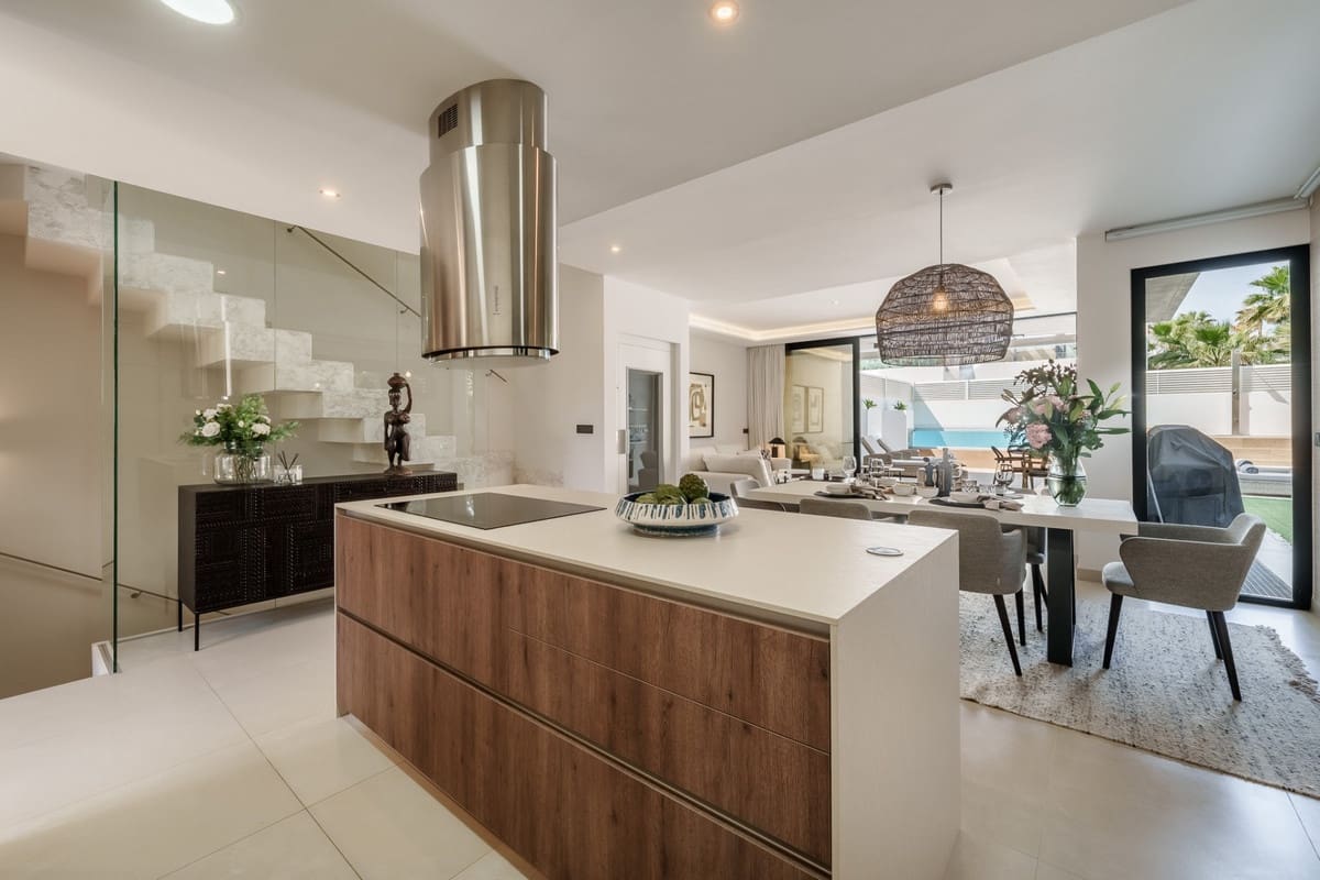 5 Zimmer Doppelhaus zu verkaufen in Puerto Banus mit Pool - 2.585.000 € (Ref: 10035823)