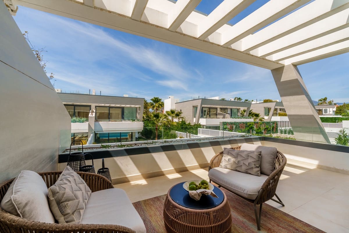5 Zimmer Doppelhaus zu verkaufen in Puerto Banus mit Pool - 2.585.000 € (Ref: 10035823)