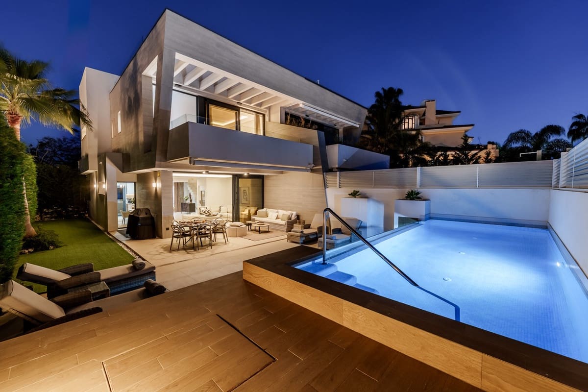 5 Zimmer Doppelhaus zu verkaufen in Puerto Banus mit Pool - 2.585.000 € (Ref: 10035823)