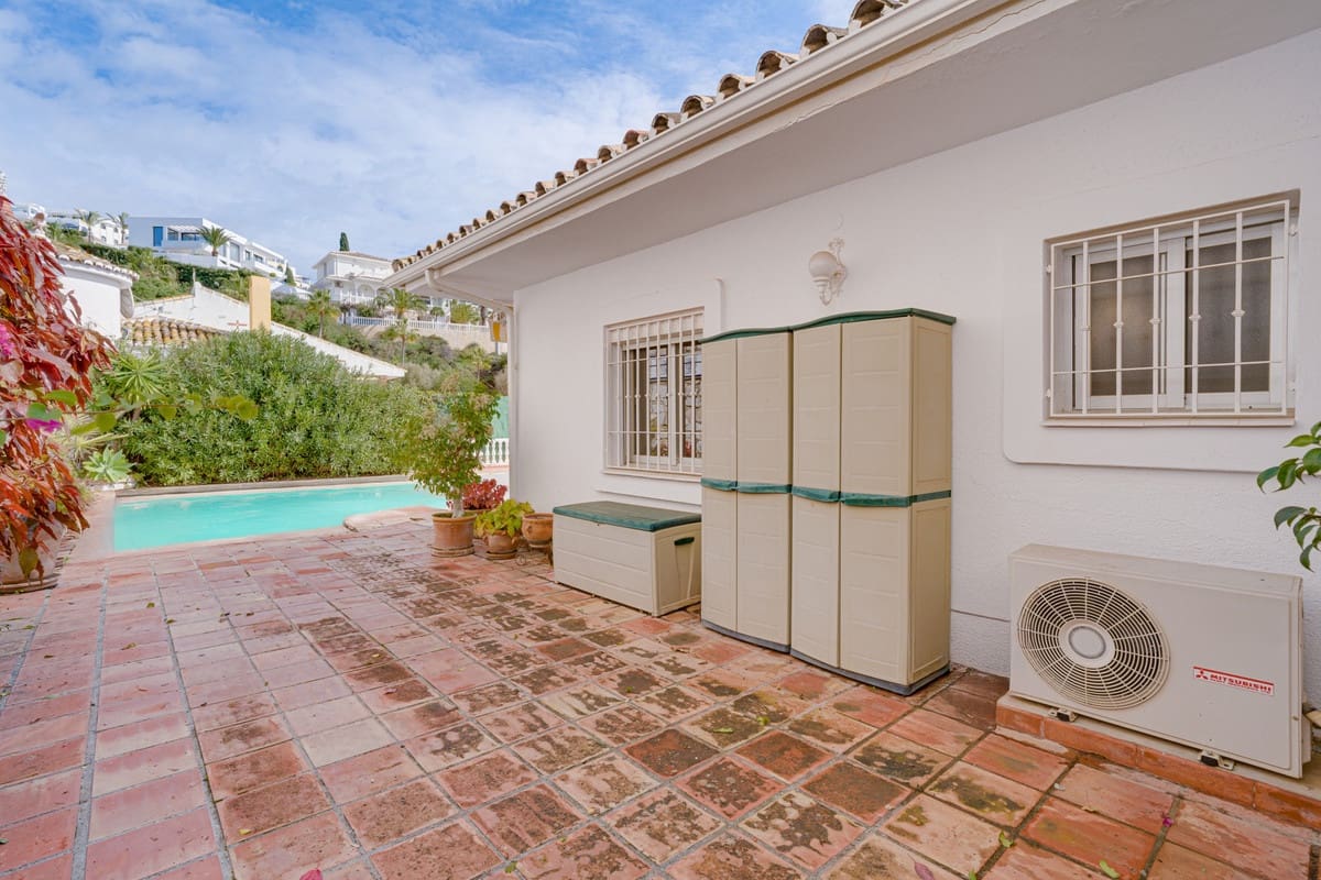 Chalet de 3 habitaciones en Riviera del Sol en venta con piscina - 950.000 € (Ref: 10035824)