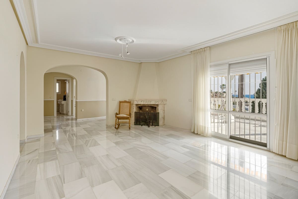 Chalet de 3 habitaciones en Riviera del Sol en venta con piscina - 950.000 € (Ref: 10035824)
