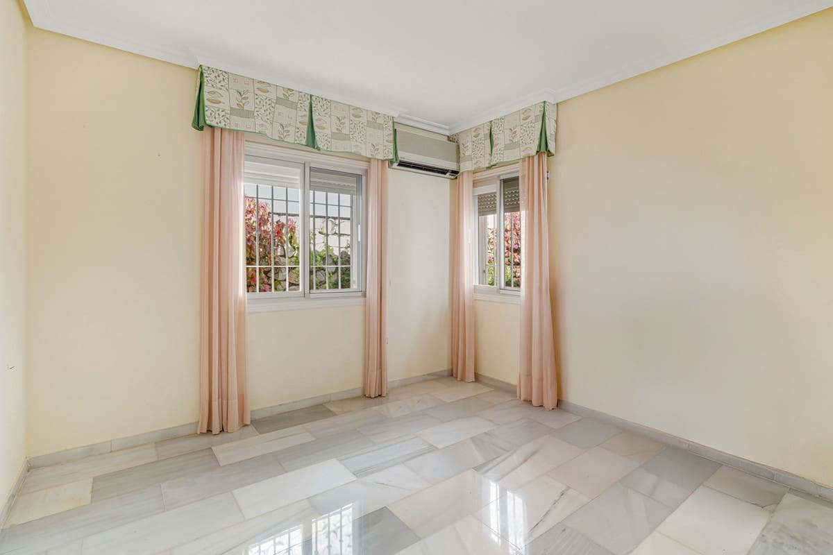 Chalet de 3 habitaciones en Riviera del Sol en venta con piscina - 950.000 € (Ref: 10035824)